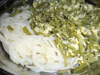 Noodles with Beans and Eggs recipe