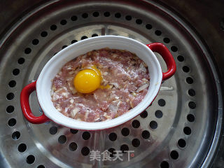 Steamed Meatloaf with Quail Eggs and Shiitake Mushrooms recipe