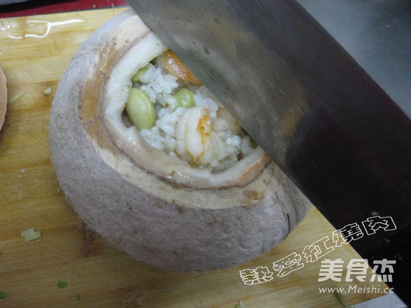 Coconut Shell Seafood Rice recipe