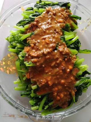 Stir-flavored Sesame Sauce with Chrysanthemum Chrysanthemum recipe