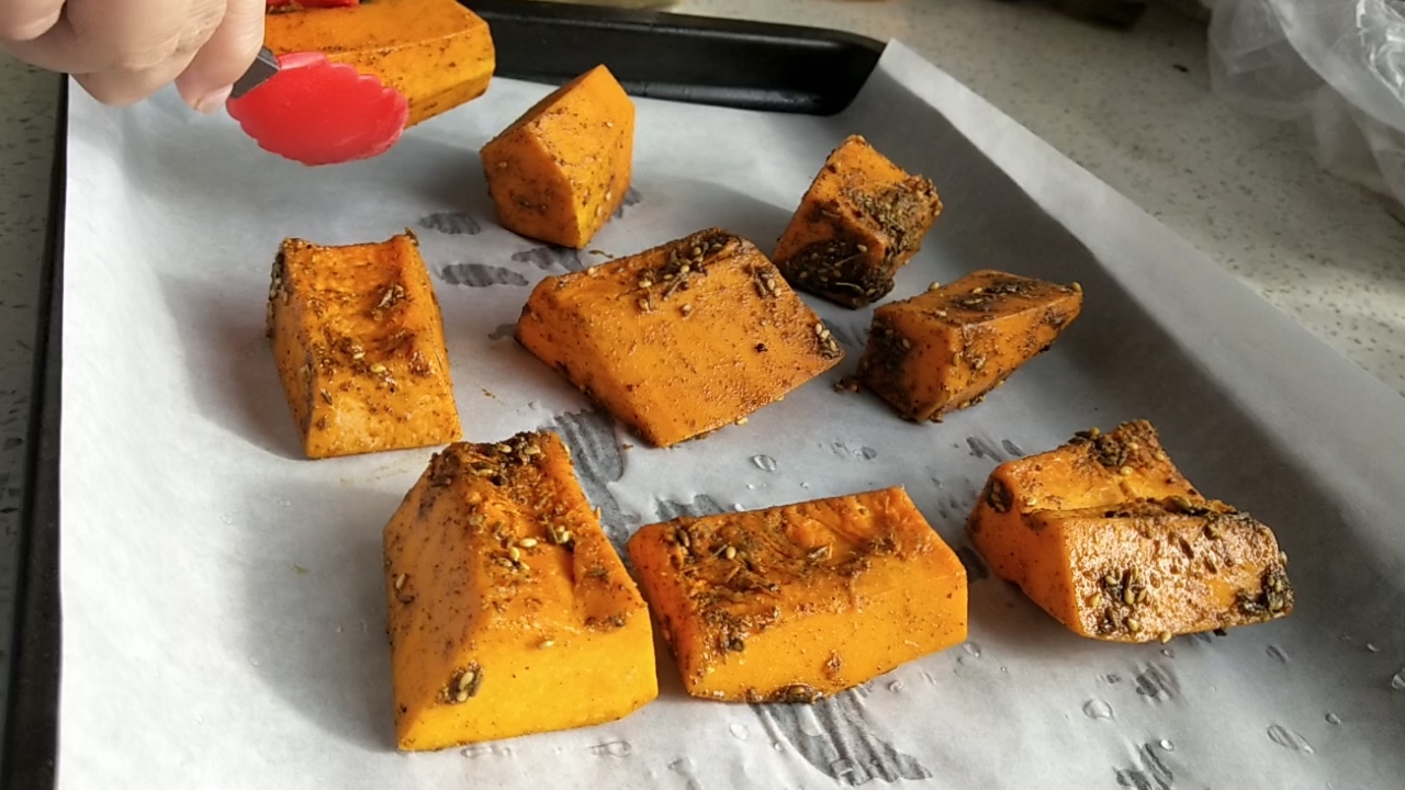 Roasted Pumpkin with A Sweet Barbecue Flavor recipe