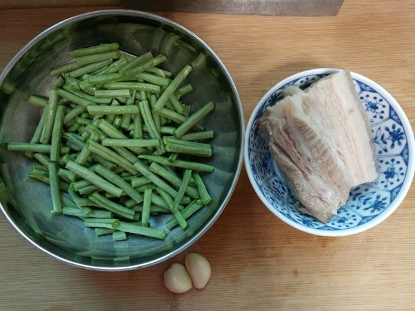 Stir-fried Long Beans with Twice Cooked Pork recipe