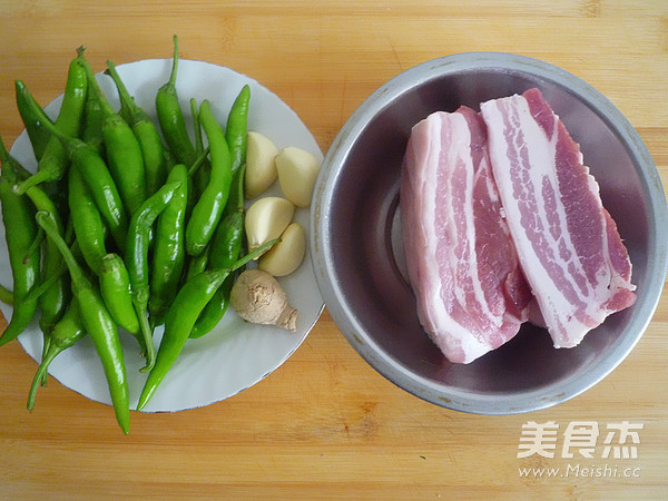 Stir-fried Pork with Hang Pepper recipe