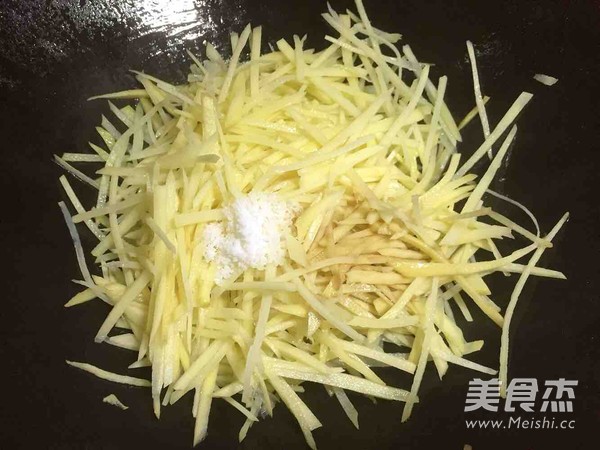 Hot and Sour Potato Shreds recipe