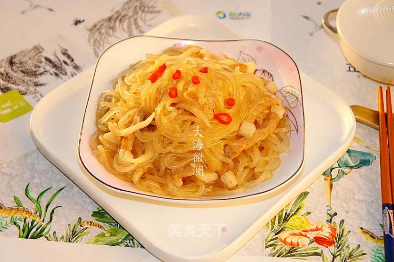 Sauerkraut Pork Stewed Vermicelli with Northeastern Vegetables recipe