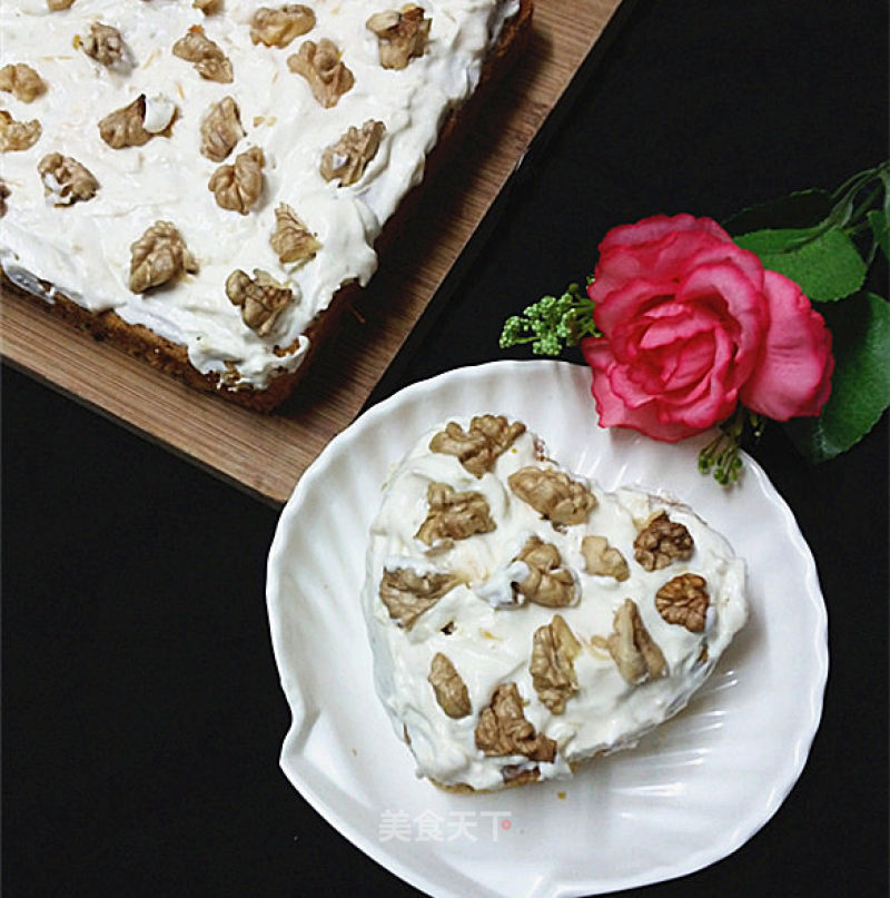 #aca烤明星大赛# Carrot Cheese Walnut Cake recipe