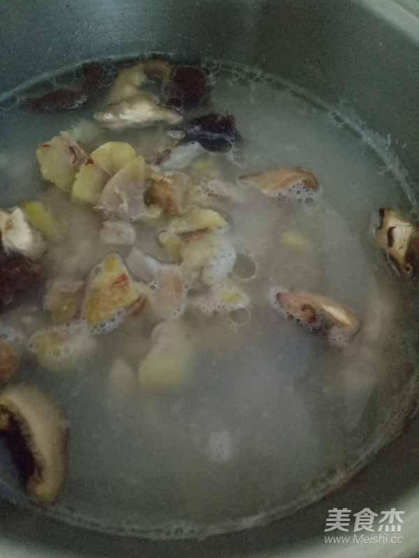 Chestnut Mushroom Pork Rib Congee recipe