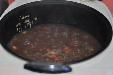 Sticky Polenta with Peanuts and Lentils recipe