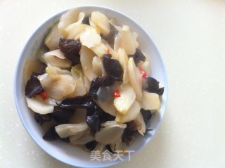 Stir-fried Fungus with Green Cabbage Heart recipe