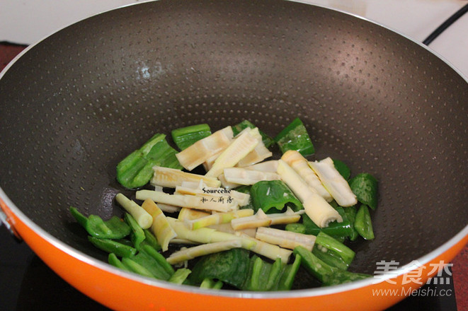 Stir-fried Rice Dumplings with Spring Bamboo Shoots recipe