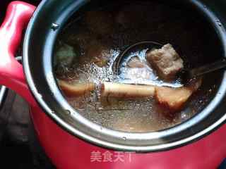 Hericium and Chickpea Pork Rib Soup recipe