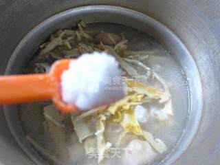 Boiled Pork Trotters with Bamboo Shoots recipe