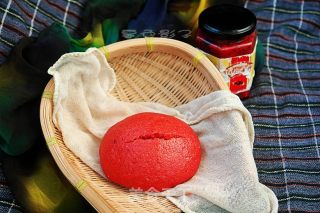 Natural Pigment Red Yeast Bean Noodle Hair Cake recipe