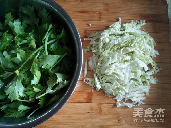 Chilled Celery and Cabbage Leaves recipe