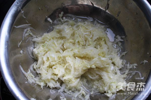 Jellyfish Head Mixed with Cabbage recipe