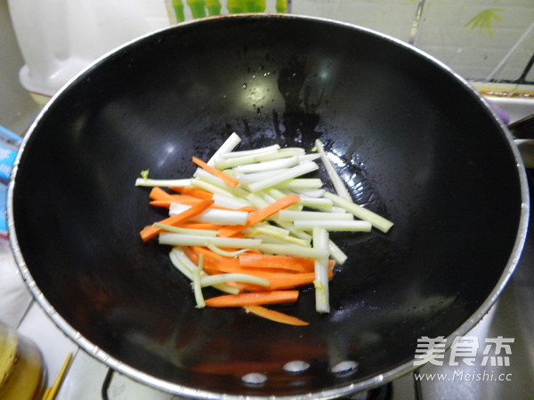 Stir-fried Shredded Beans with Celery recipe
