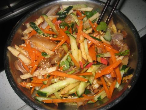 Pork Head Meat Mixed with Vegetables and Fruits recipe