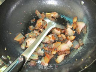 Stir-fried Pork Cheek with Pork recipe