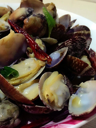 Stir-fried Clams with Homemade Onion and Garlic recipe