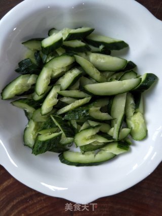 Cucumber with Enoki Mushroom recipe