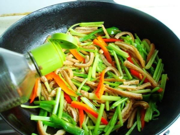 Stir-fried Tripe with Hairy Celery recipe