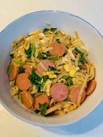 Fried Noodles with Ham and Egg