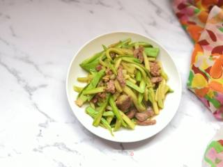 Stir-fried Zucchini with Shredded Pork recipe