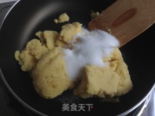 Cantonese Style Durian Mung Bean Moon recipe