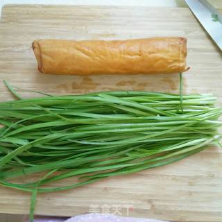 Vegetarian Chicken Stir-fried Chives recipe