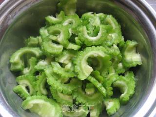 Bitter Melon and Fungus Fried recipe