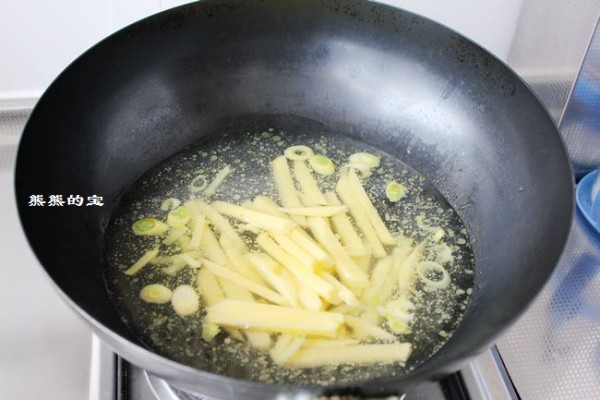 Shepherd's Purse Stewed Potatoes recipe