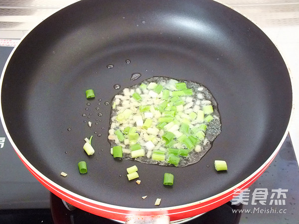 Stir-fried Beans with Mushrooms recipe