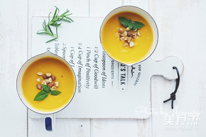 Hazelnut Pumpkin Soup recipe