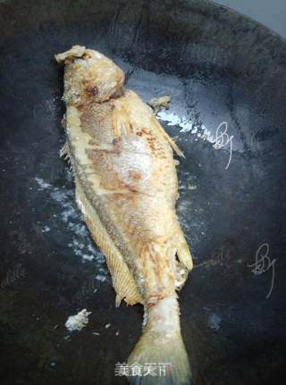 Beer Fried Braised Yellow Croaker recipe