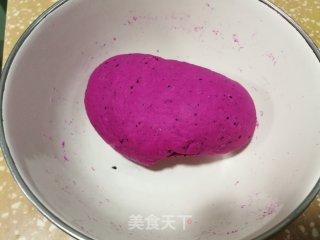 Dragon Fruit and Chestnut Bun recipe