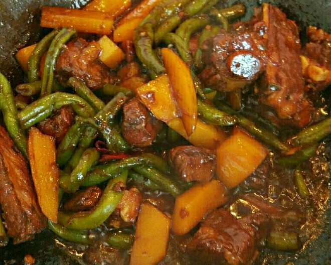 Representative of Hard Dishes-ribs Stewed with Beans and Potatoes (beans for Braised Noodles) recipe