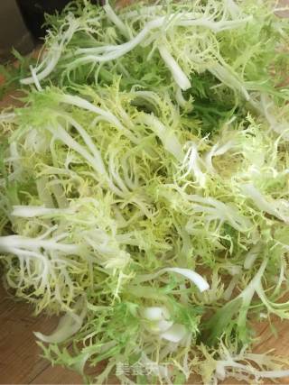 Bitter Chrysanthemum Mixed with Purple Cabbage recipe