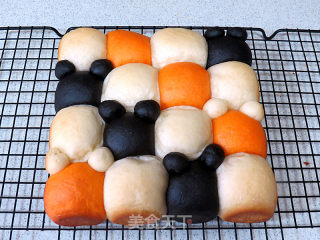 Funny and Funny [halloween Squeeze Buns] recipe