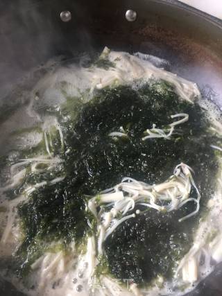 Enoki Mushroom and Seaweed Soup recipe