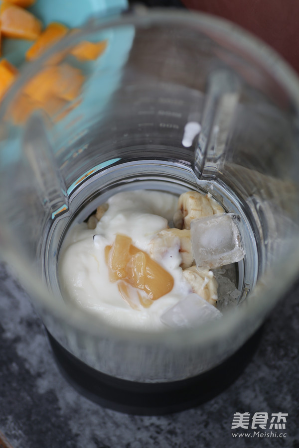 Banana Mango Smoothie with Summer Ice recipe