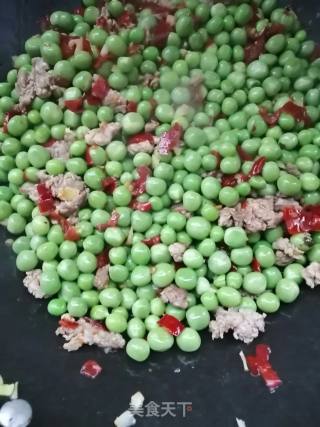 Stir-fried Green Beans with Chopped Pepper and Minced Pork recipe