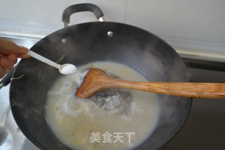 Full of Umami Flavor-[soy Milk Fish Head Rice Cake Soup] recipe