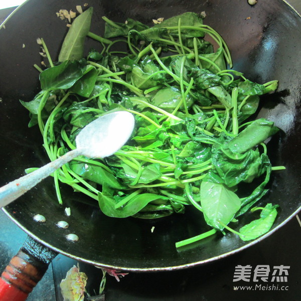 Minced Garlic Spinach recipe