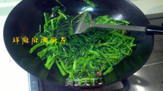 Stir-fried Water Spinach recipe