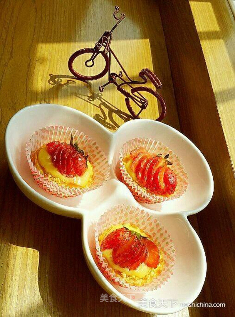 Strawberry Tart with Lemon Curd recipe