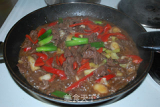 Stir-fried Elk Meat with Red Pepper and Green Onion recipe