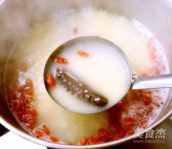 Millet Porridge with Sea Cucumber and Wolfberry recipe