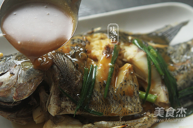 Braised African Crucian Carp recipe