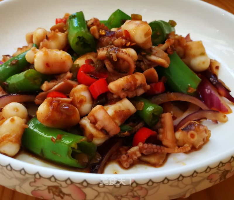 Stir-fried Cuttlefish with Hang Pepper recipe