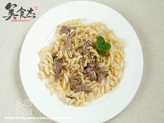 Black Pepper Beef Pasta recipe